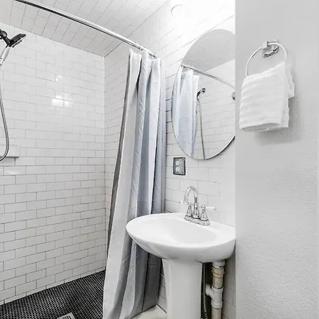 Charming, Happy 1-Bed Oasis: Rva Retreat Awaits! Apartment Richmond Exterior photo